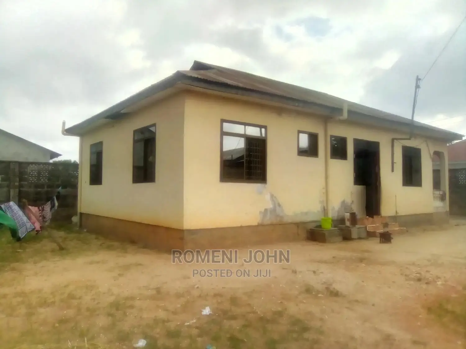 Furnished 5bdrm Townhouse/Terrace in Tanzania Daressalaam for Sale in Ukonga
