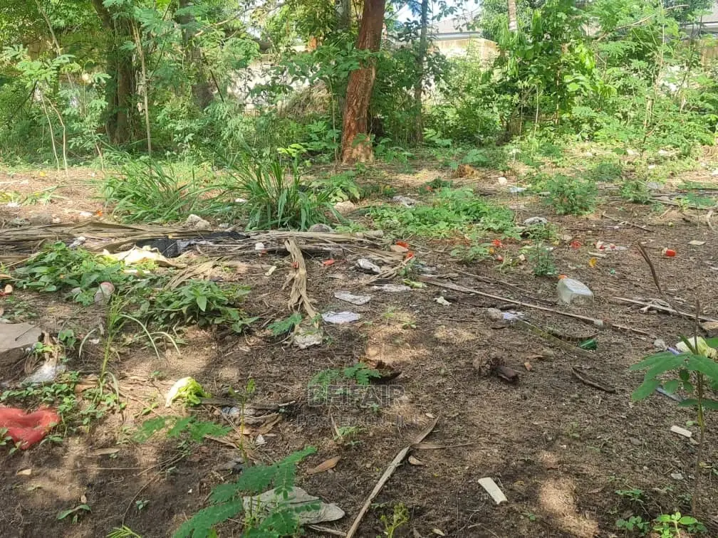 Kiwanja Kizuri Kinauzwa Goba Njia Nne in Goba