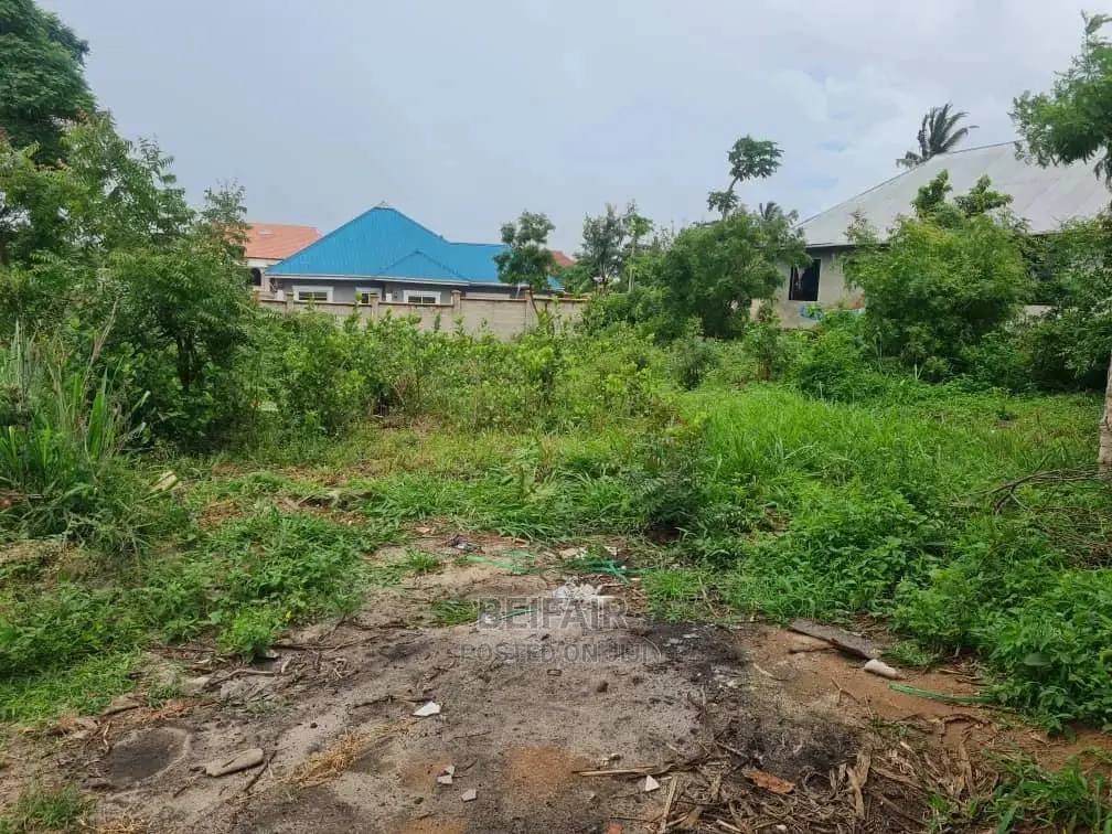 Kiwanja Kizuri Kinauzwa Goba Kulangwa in Goba