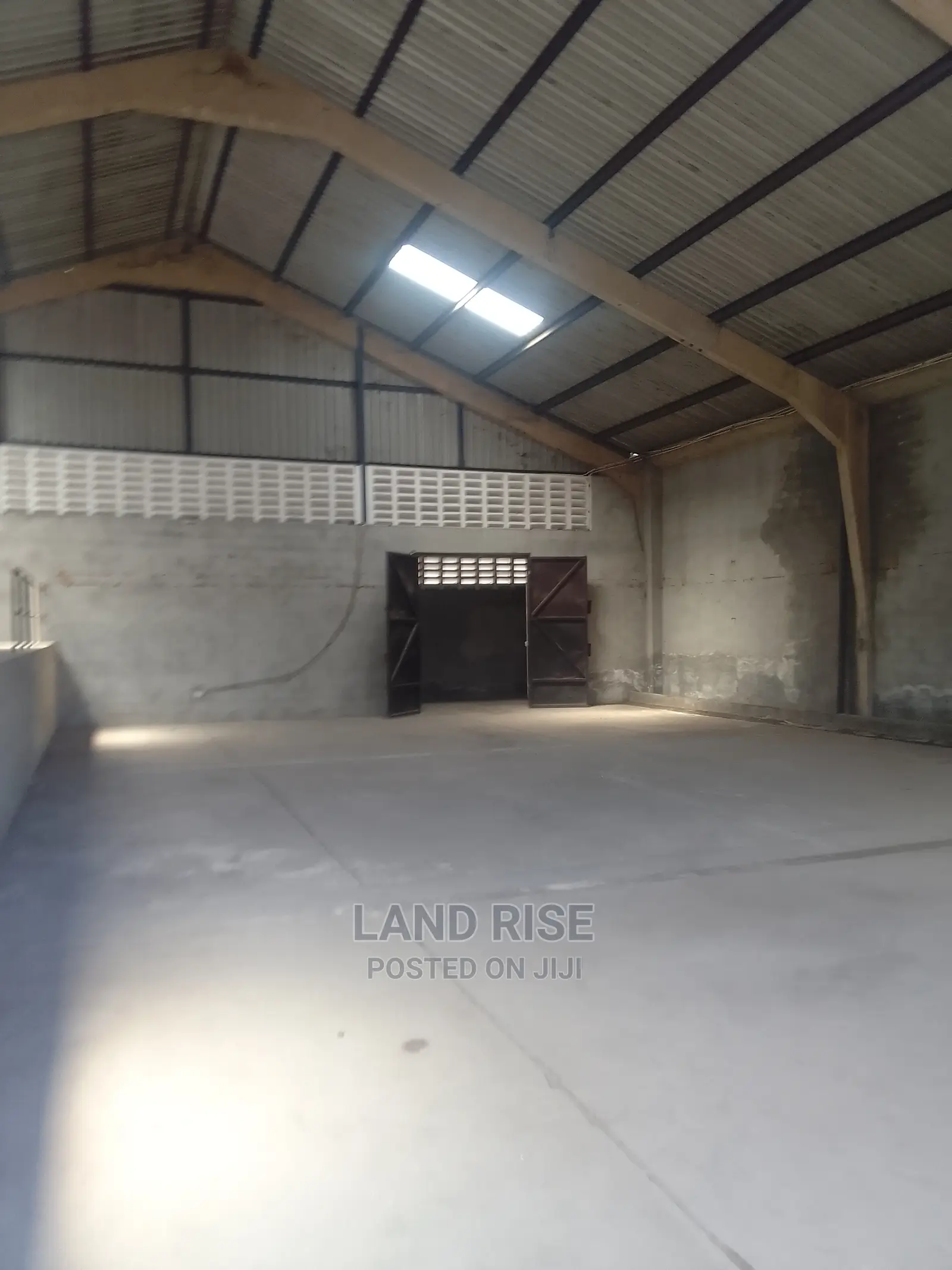 Kurasini Port Warehouse 400 Sqm in Kurasini
