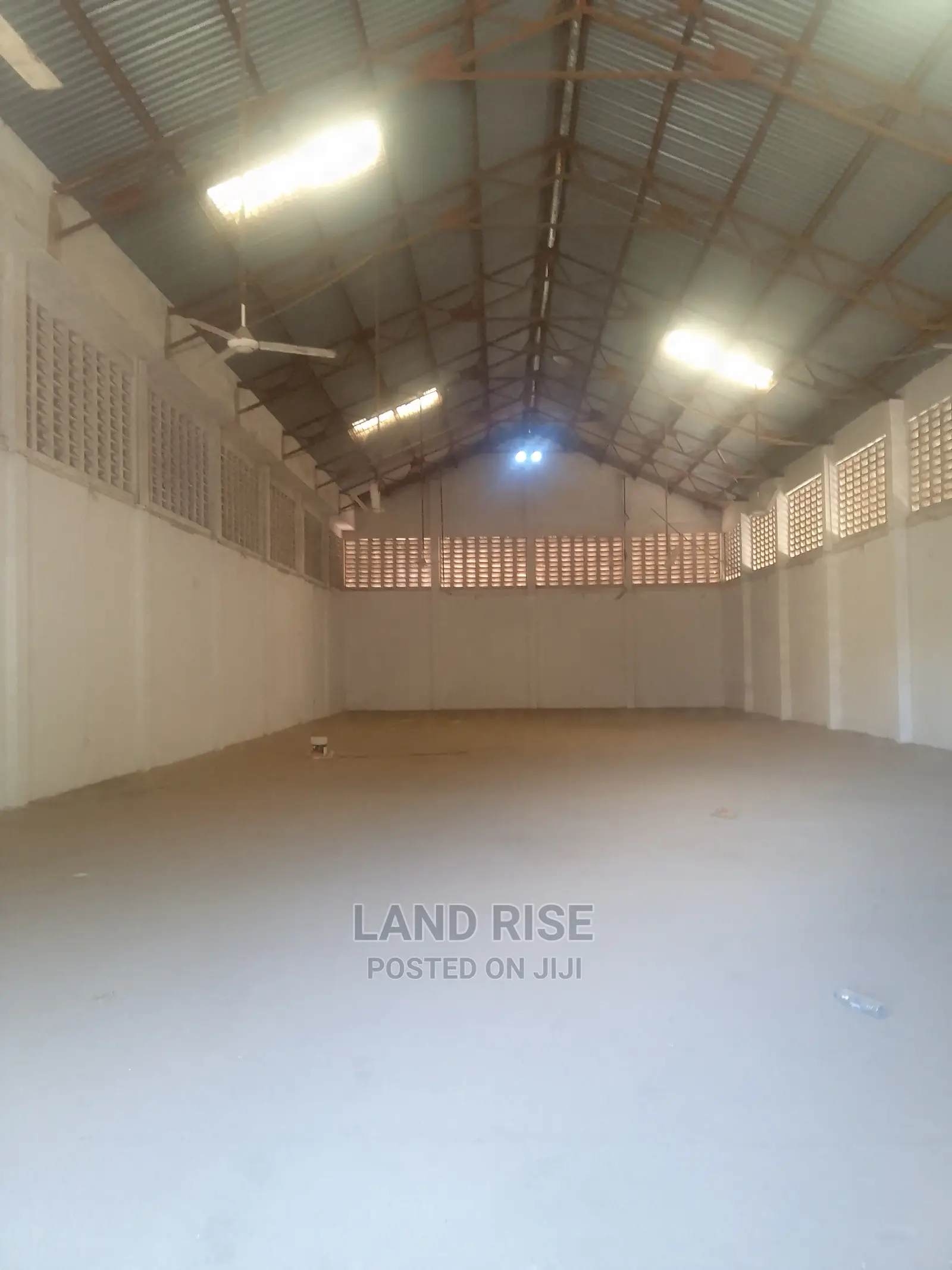 500 Sqm Warehouse in Nyerere Rd in Kipawa