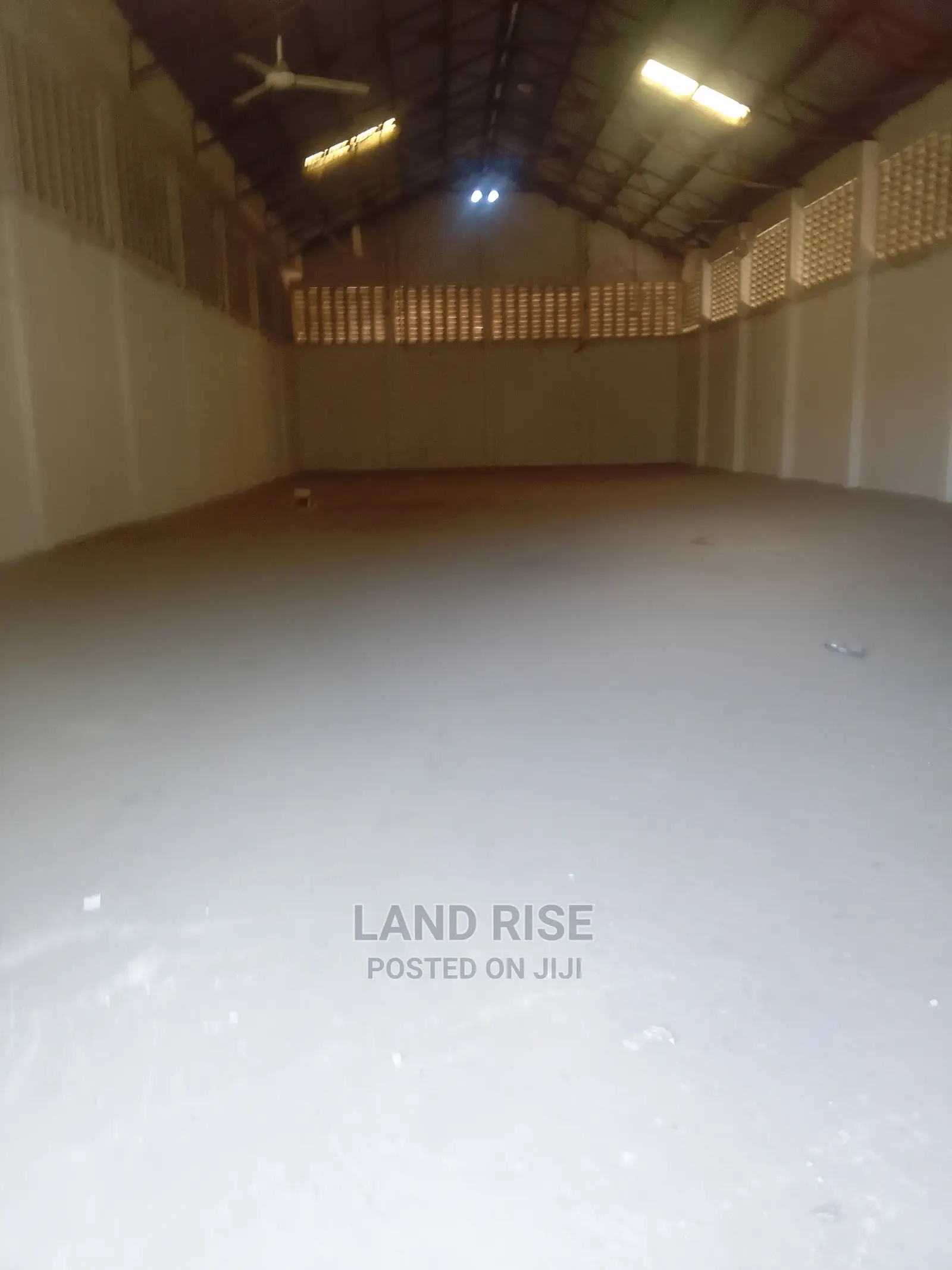 500 Sqm Warehouse in Nyerere Rd in Kipawa