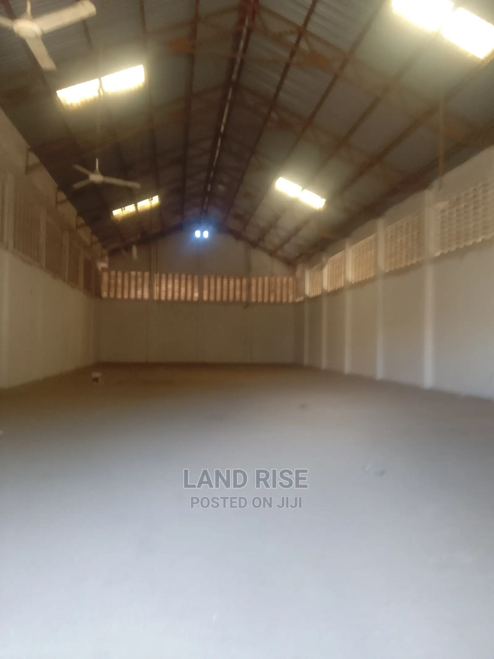 500 Sqm Warehouse in Nyerere Rd in Kipawa