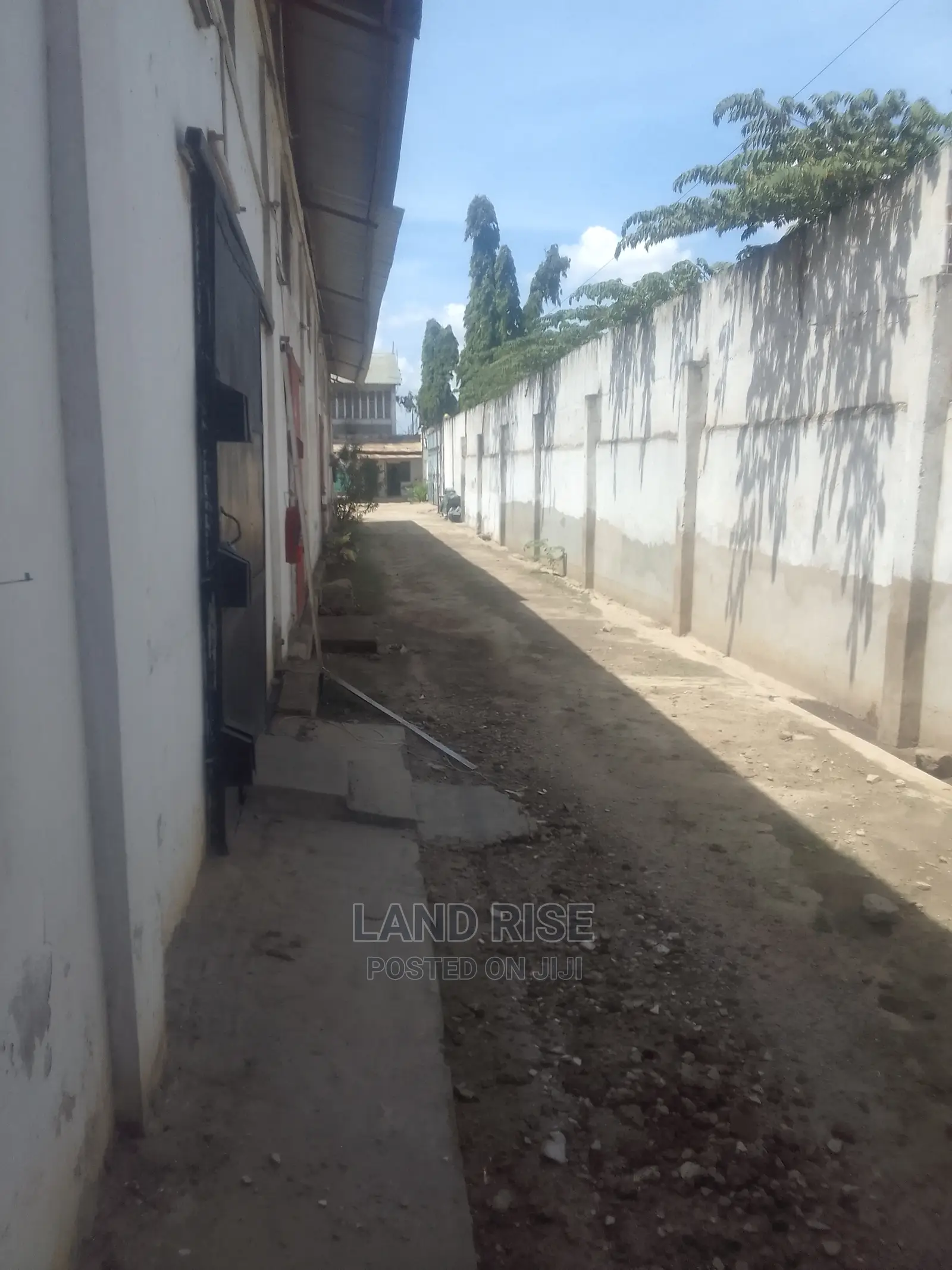 100 Sqm Warehouse for Rent in Kipawa