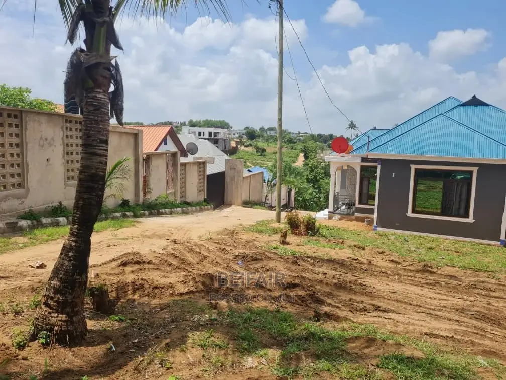 Kiwanja Kizuri Kinauzwa Goba in Goba
