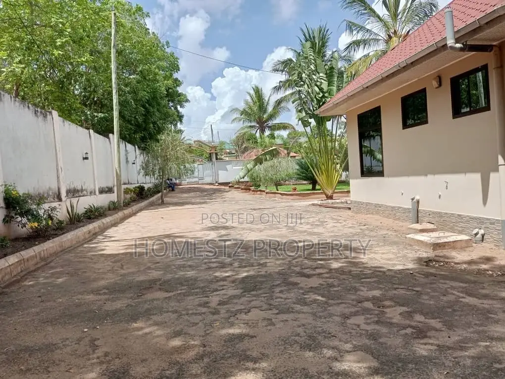 3bdrm House in Goba Kulangwa, Kinondoni for Sale in Kinondoni