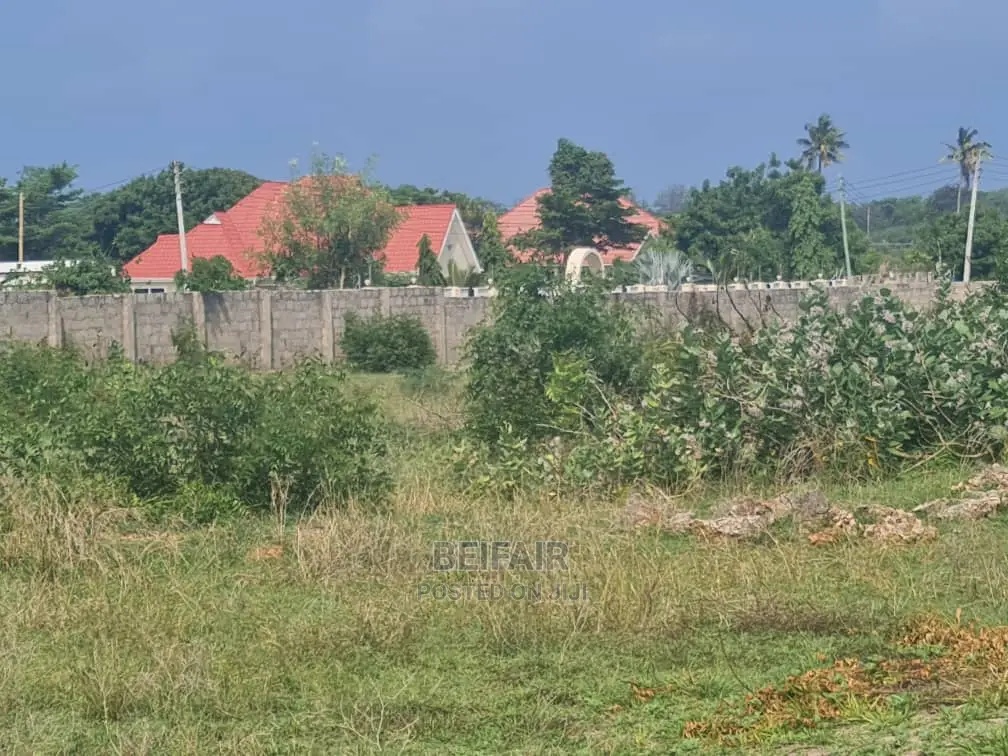 Kiwanja Kinauzwa Ununio in Kinondoni