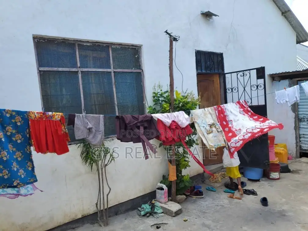 3bdrm House in Mbagala Saku Ilulu, Temeke for sale in Temeke