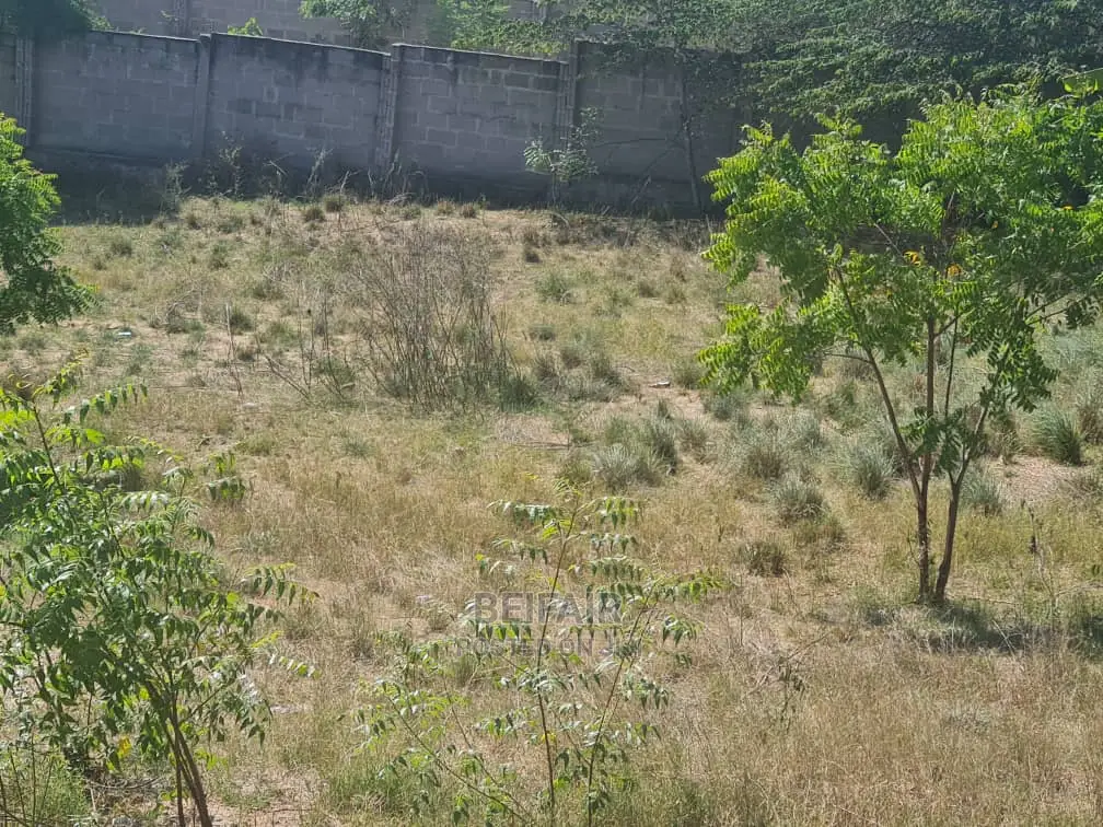 Kiwanja Kinauzwa Goba Lastanza in Goba