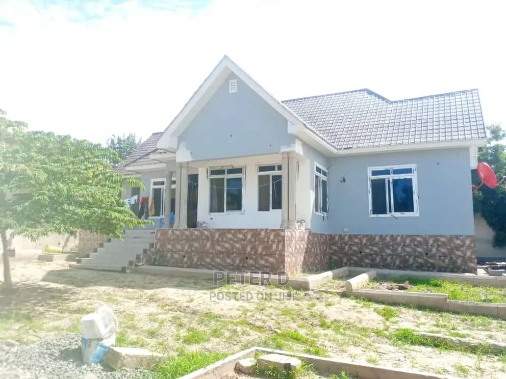 3bdrm House in Goba for Sale in Goba
