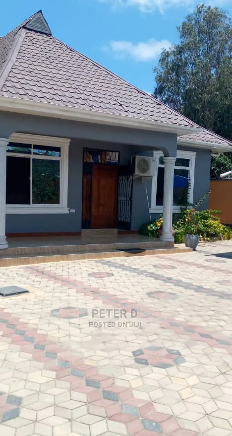 4bdrm House in Mbezi for Sale in Mbezi