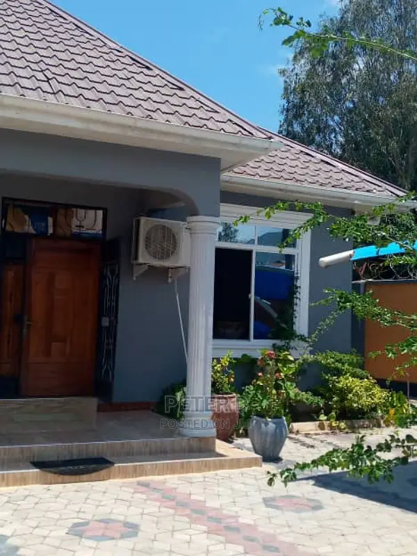 4bdrm House in Mbezi for Sale in Mbezi