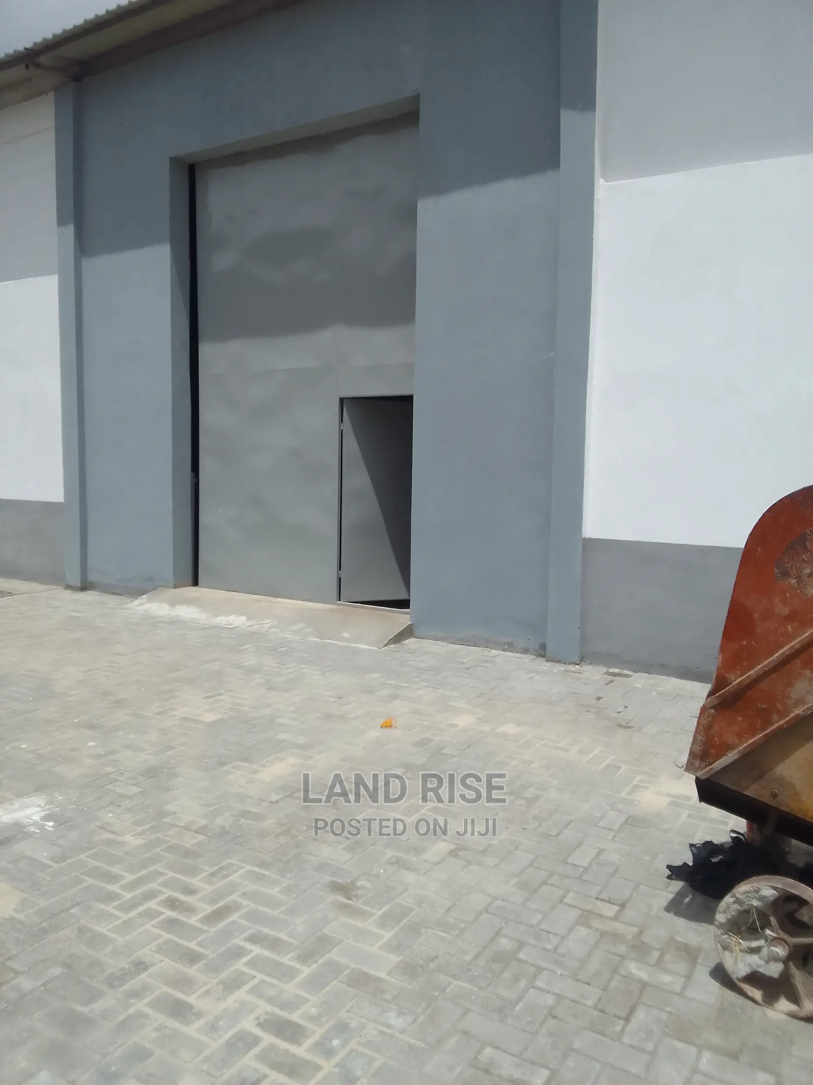 2600 Sqm Warehouse in Vingunguti