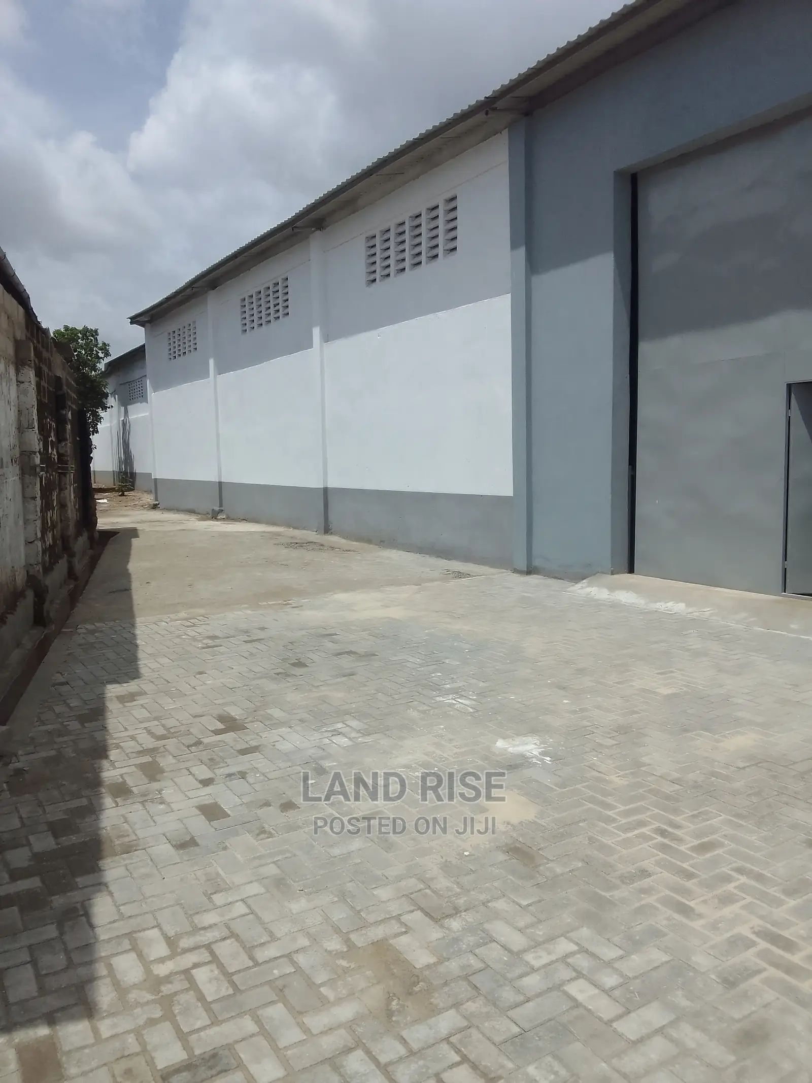 2600 Sqm Warehouse in Vingunguti