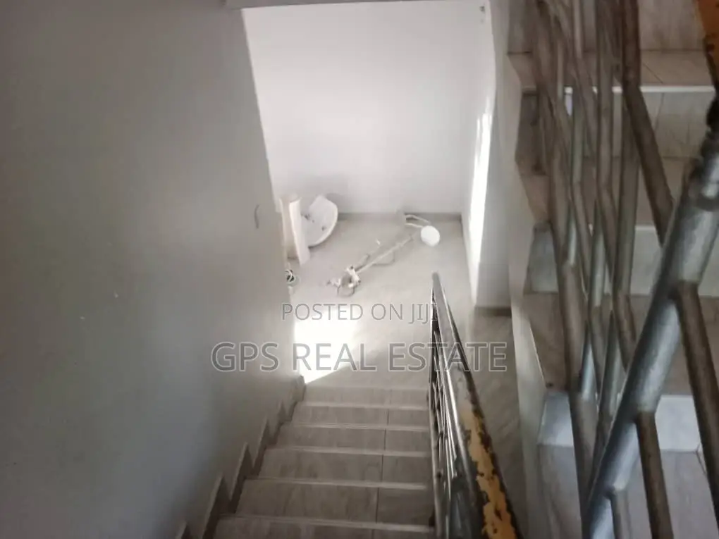 4bdrm House in Kinyerez Kifuru, Kinondoni for Sale in Kinondoni