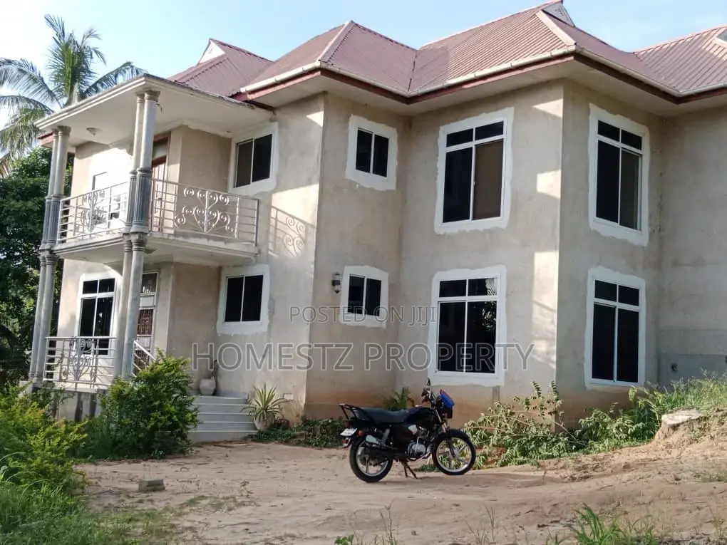4bdrm House in Kinyerez Kifuru, Kinondoni for Sale in Kinondoni