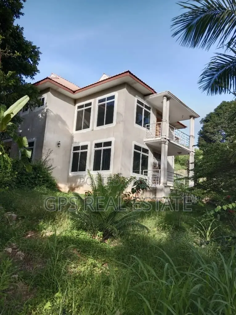 4bdrm House in Kinyerez Kifuru, Kinondoni for Sale in Kinondoni