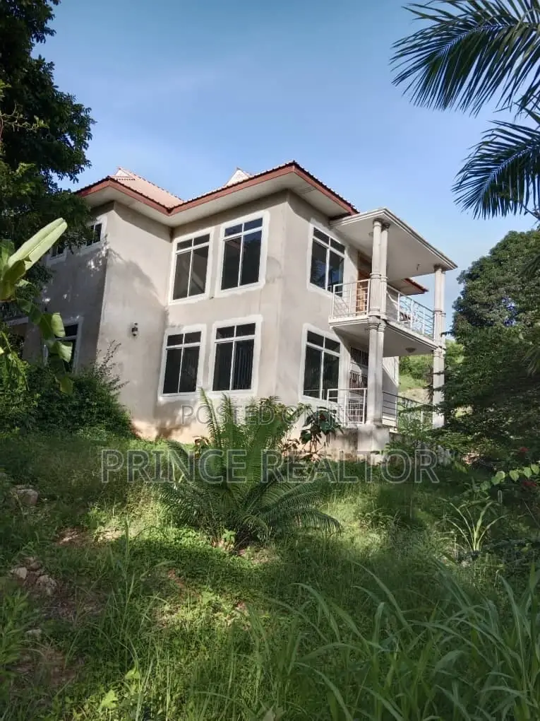 4bdrm House in Kinyerez Kifuru, Kinondoni for Sale in Kinondoni