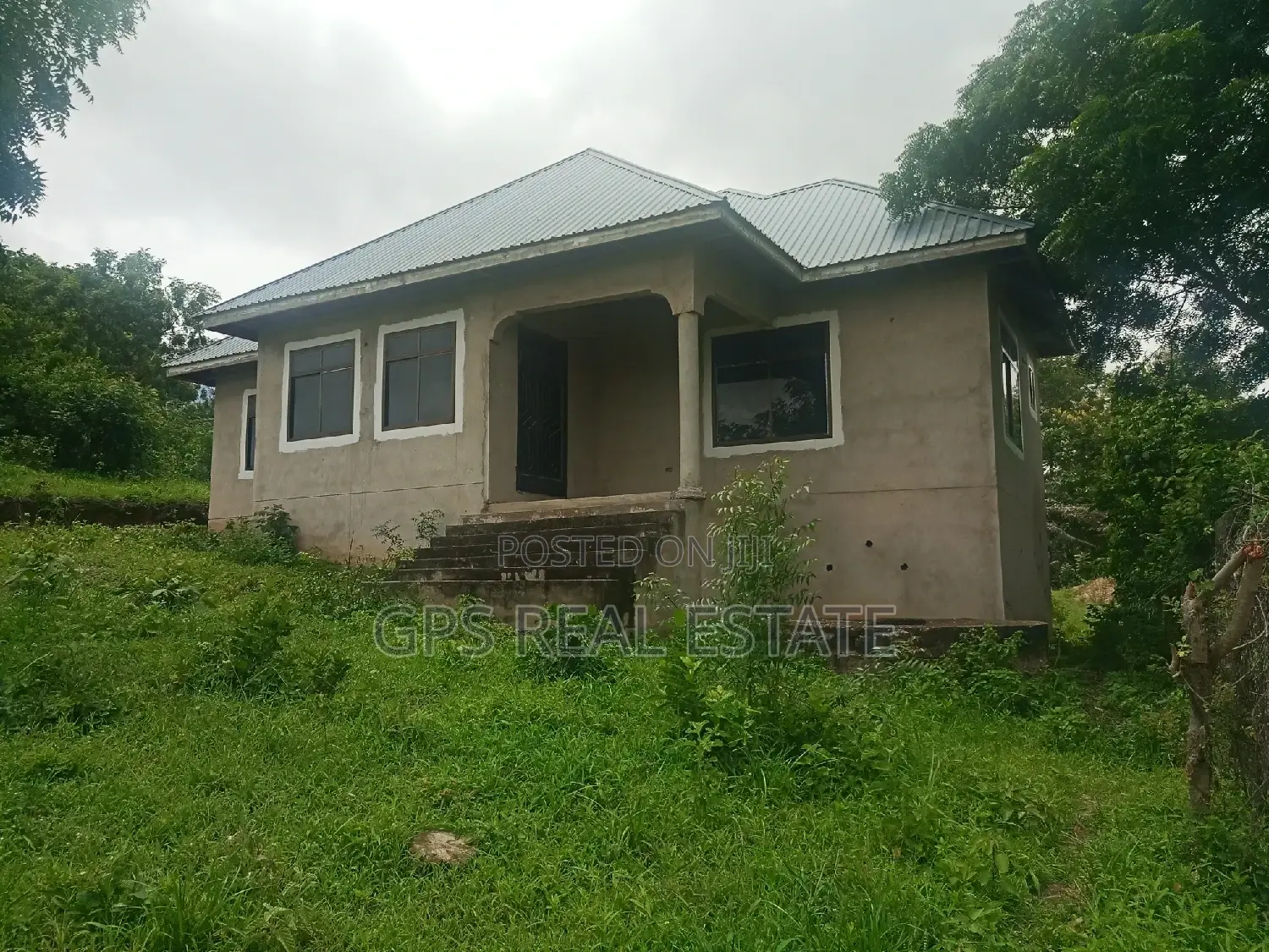 3bdrm House in Mbezi Makabe, Kinondoni for Sale in Kinondoni