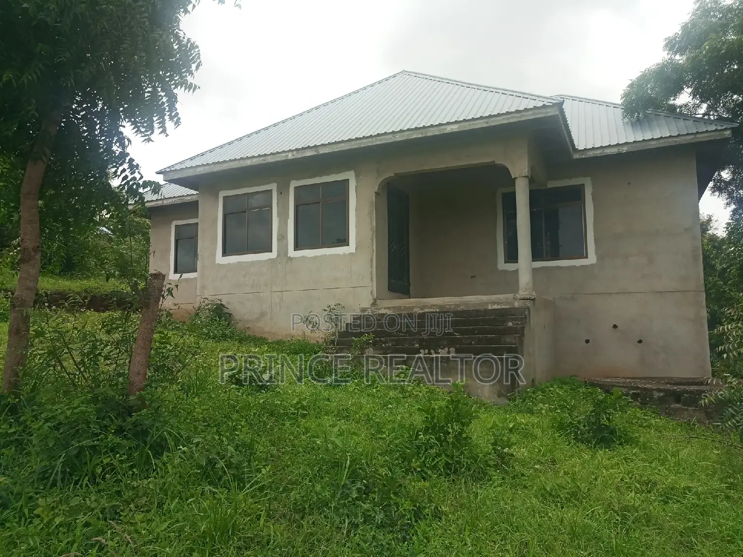 3bdrm House in Mbezi Makabe, Kinondoni for Sale in Kinondoni