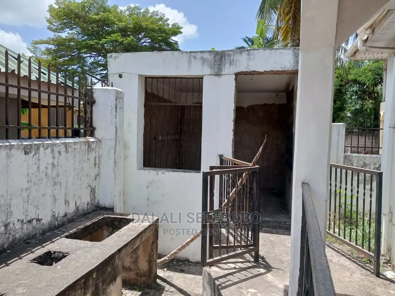 4bdrm Bungalow in Salasala, Kinondoni for Sale in Kinondoni