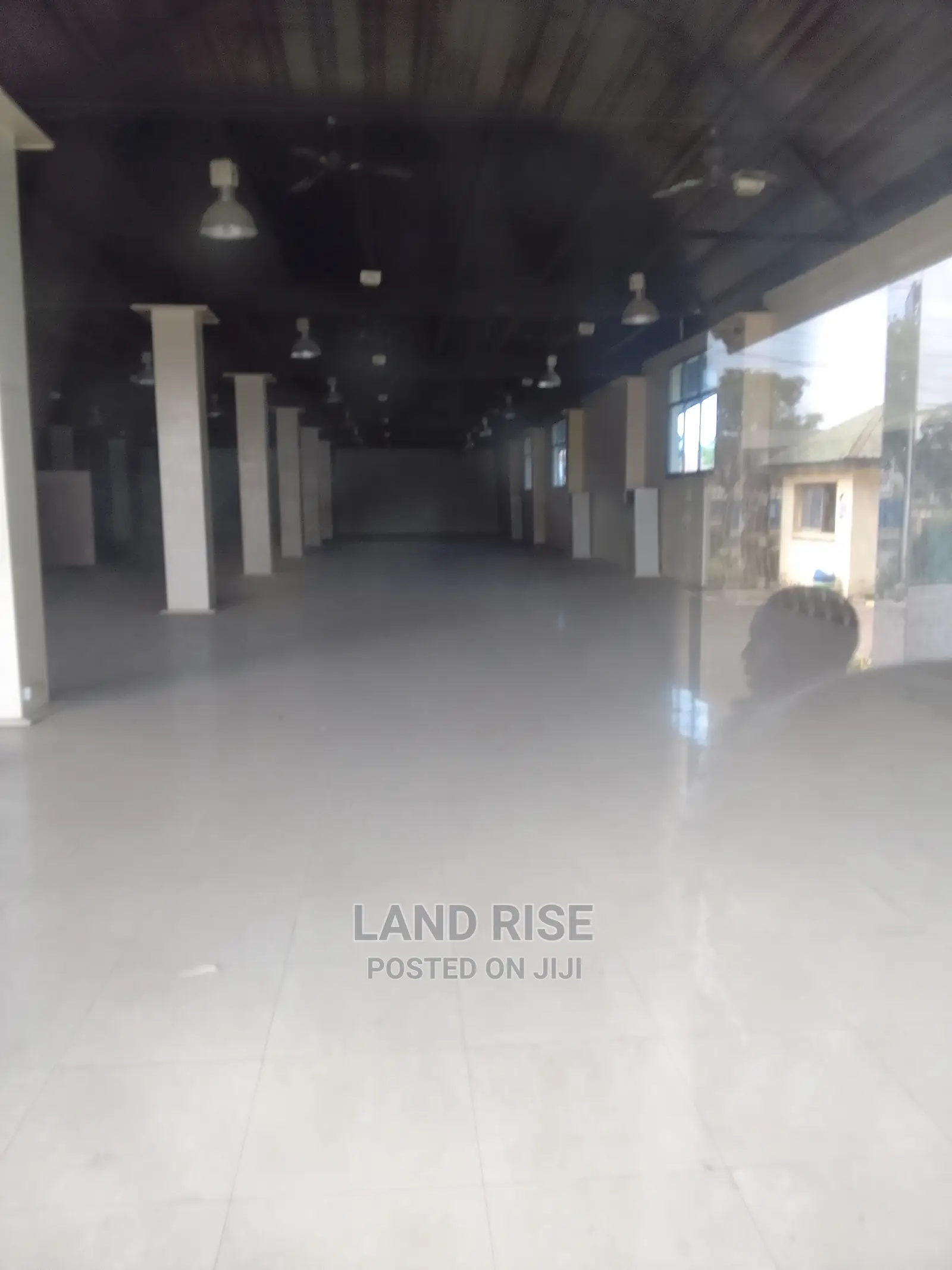 Showroom and Warehouse for Rent in Vingunguti