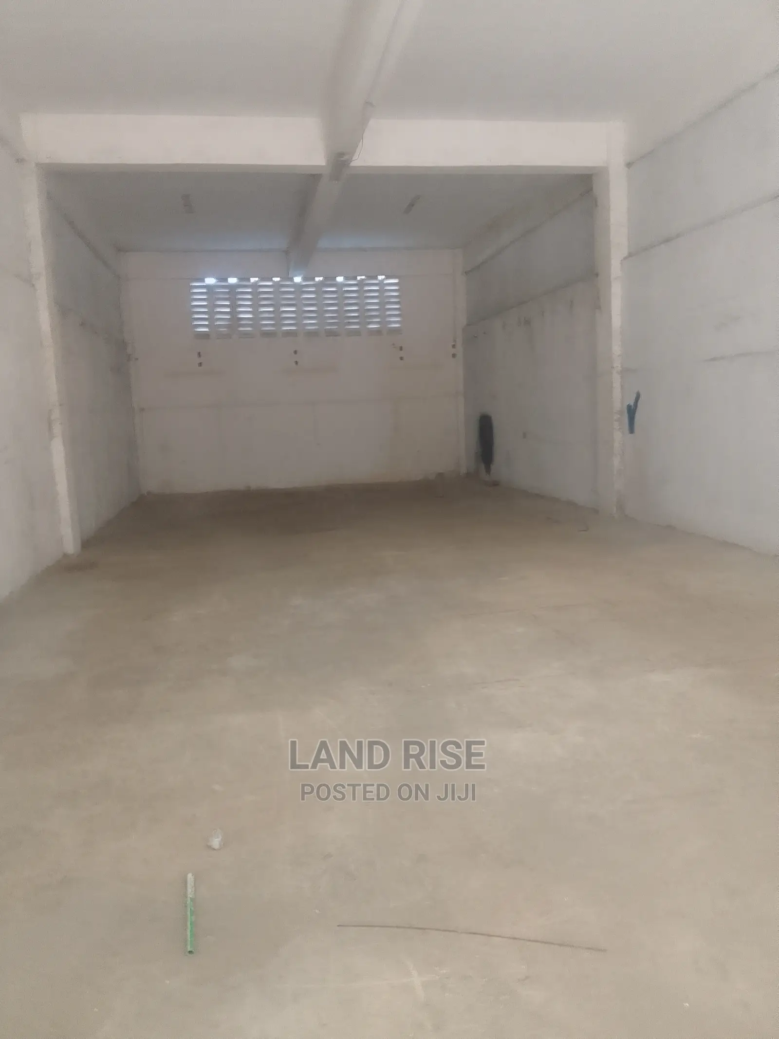 Warehouse 150 Sqm Mikocheni in Mikocheni