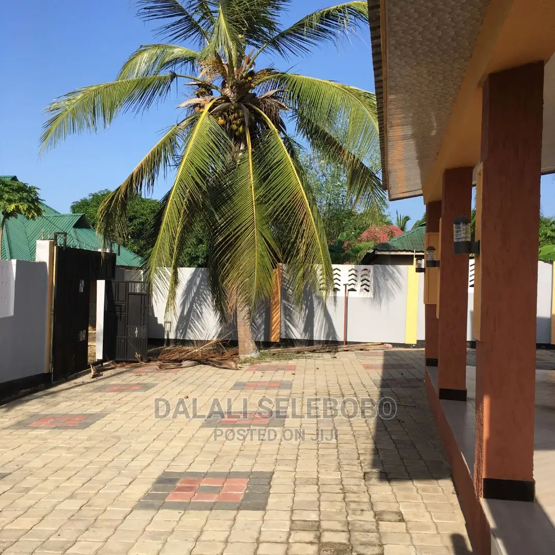3bdrm Bungalow in Bunju Usalama for Sale in Bunju