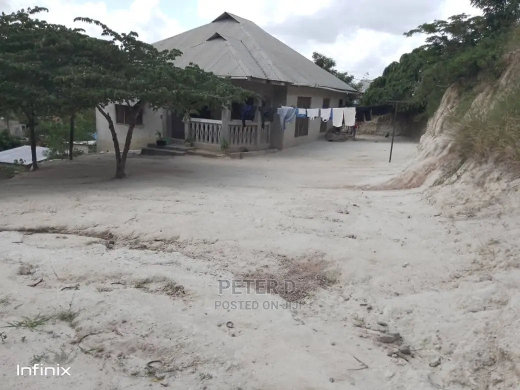 3bdrm House in Mbezi for Sale in Mbezi