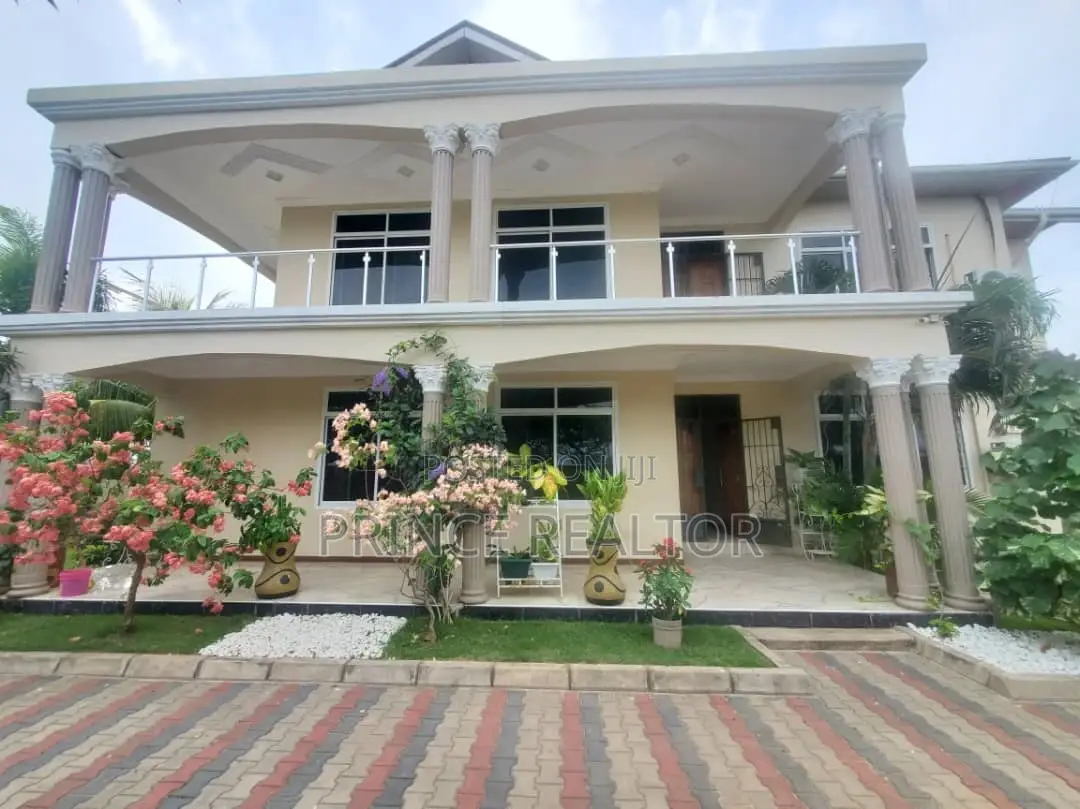 5bdrm Bungalow in Mbezi Beach Juu, Kinondoni for Sale in Kinondoni