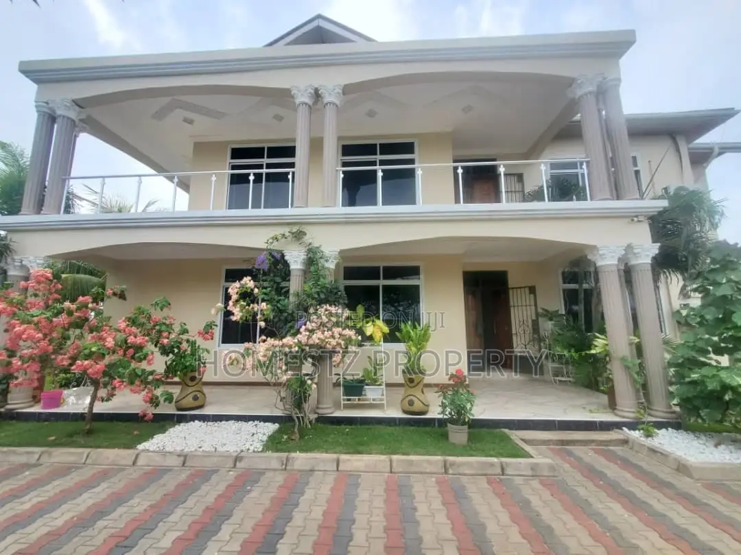 5bdrm Bungalow in Mbezi Beach Juu, Kinondoni for Sale in Kinondoni