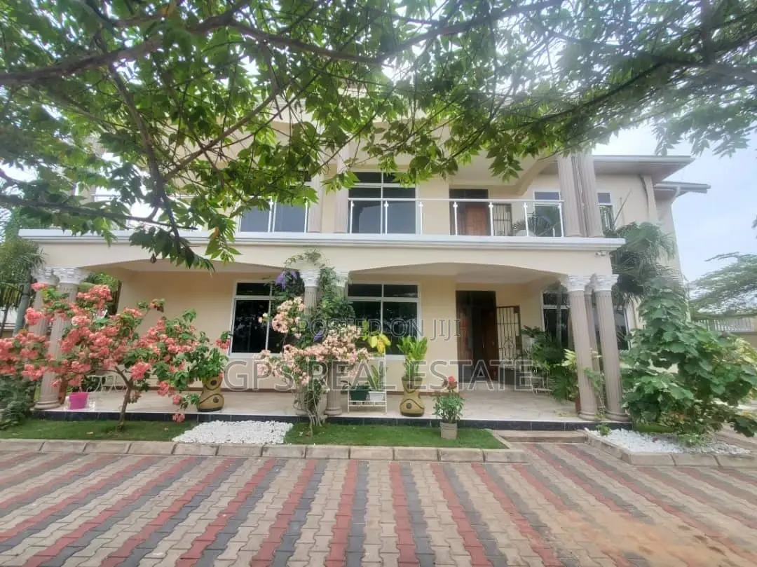 5bdrm Bungalow in Mbezi Beach Juu, Kinondoni for Sale in Kinondoni