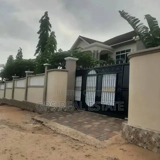 4bdrm Mansion in Bunju, Kinondoni for Sale in Kinondoni