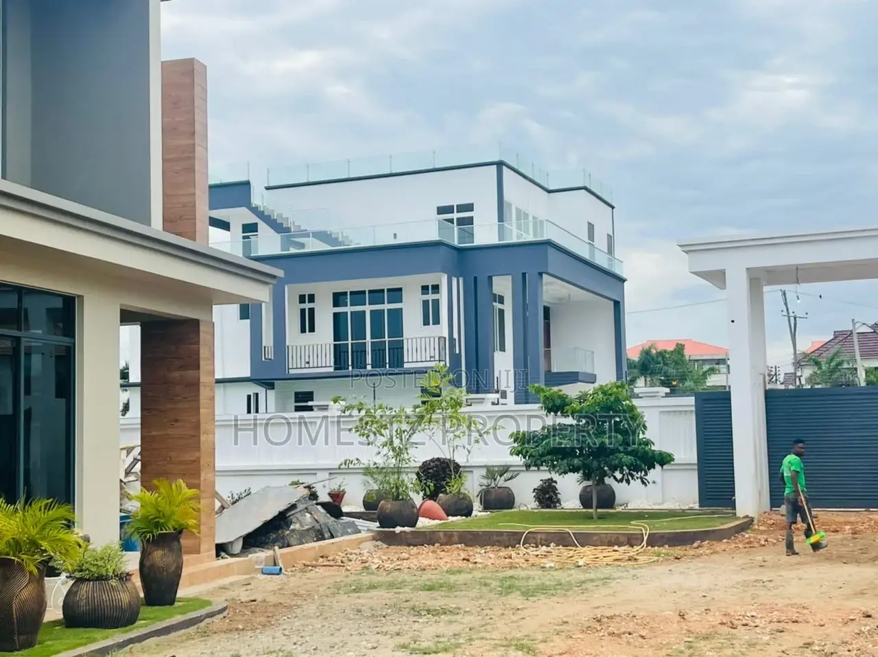 5bdrm Mansion in Kunduchi, Kinondoni for Sale in Kinondoni