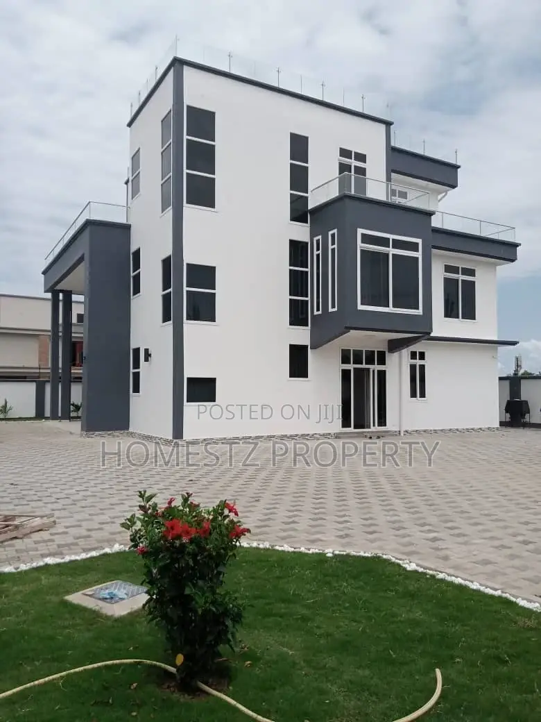 5bdrm Mansion in Kunduchi, Kinondoni for Sale in Kinondoni