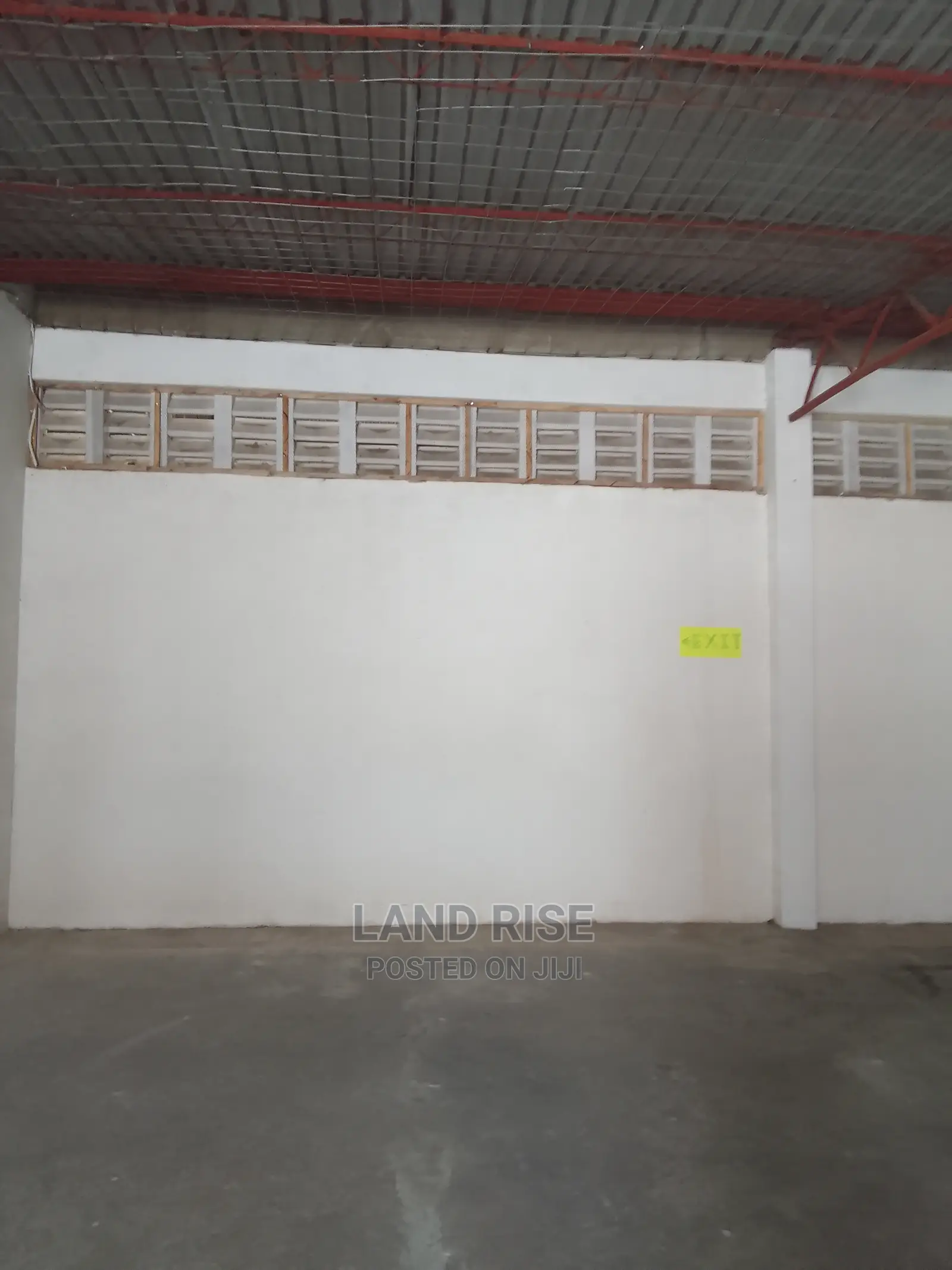 Warehouse 150 Sqm Mandela Rd in Tabata