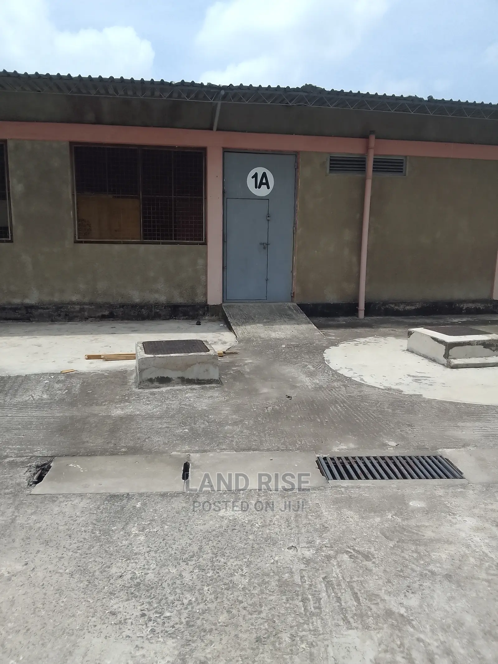 Warehouse in Zinga in Bunju
