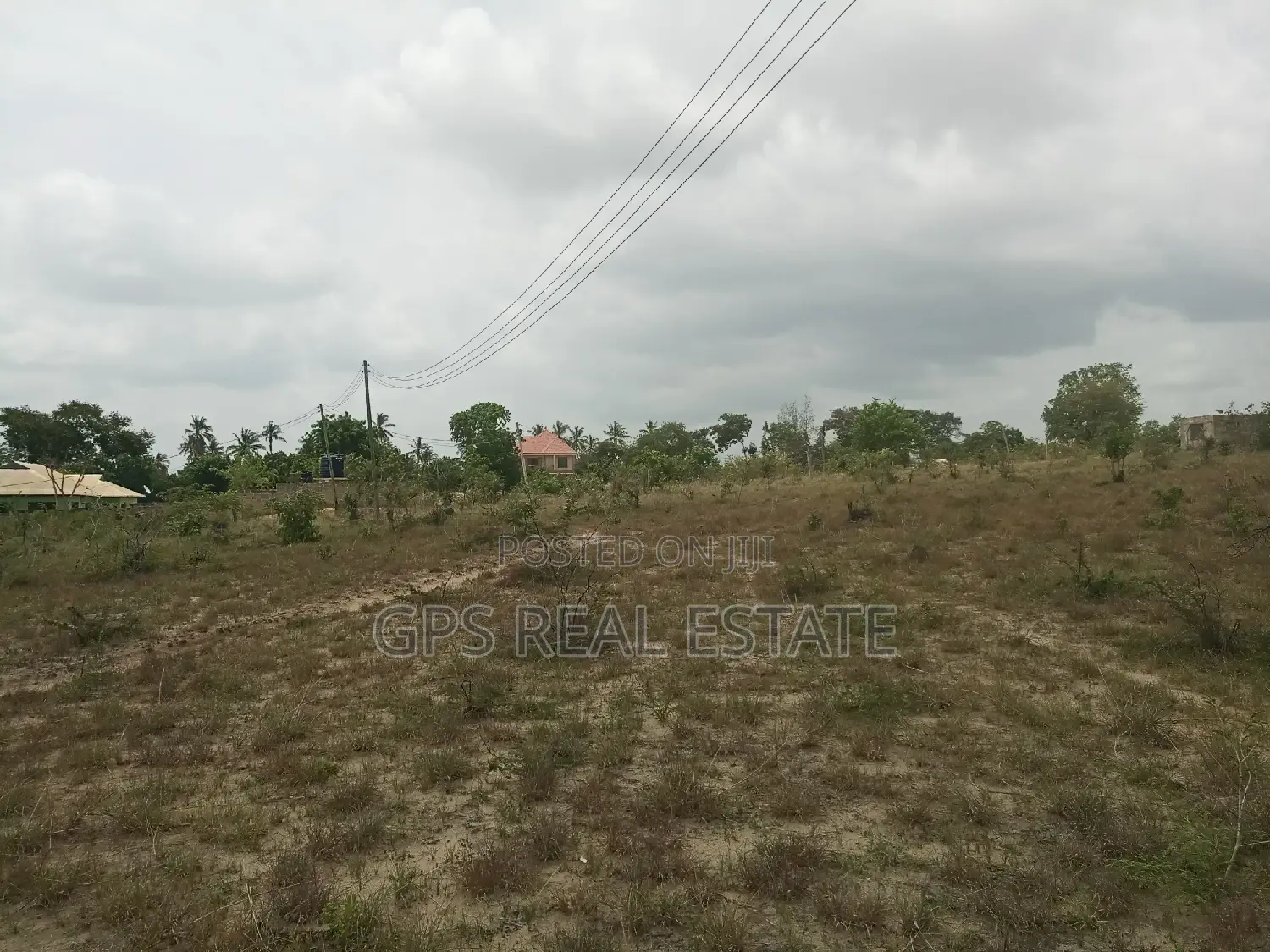 Shamba Linauzwa Pangani Kibaha. in Kibaha