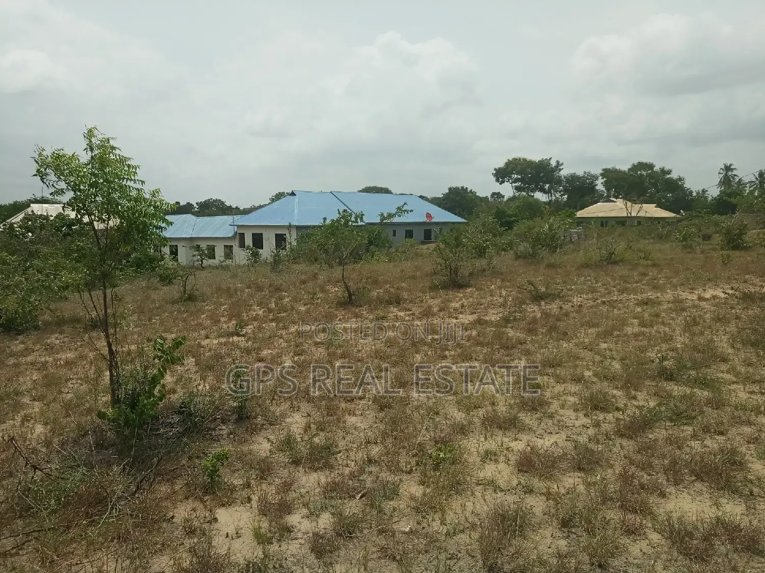 Shamba Linauzwa Pangani Kibaha. in Kibaha