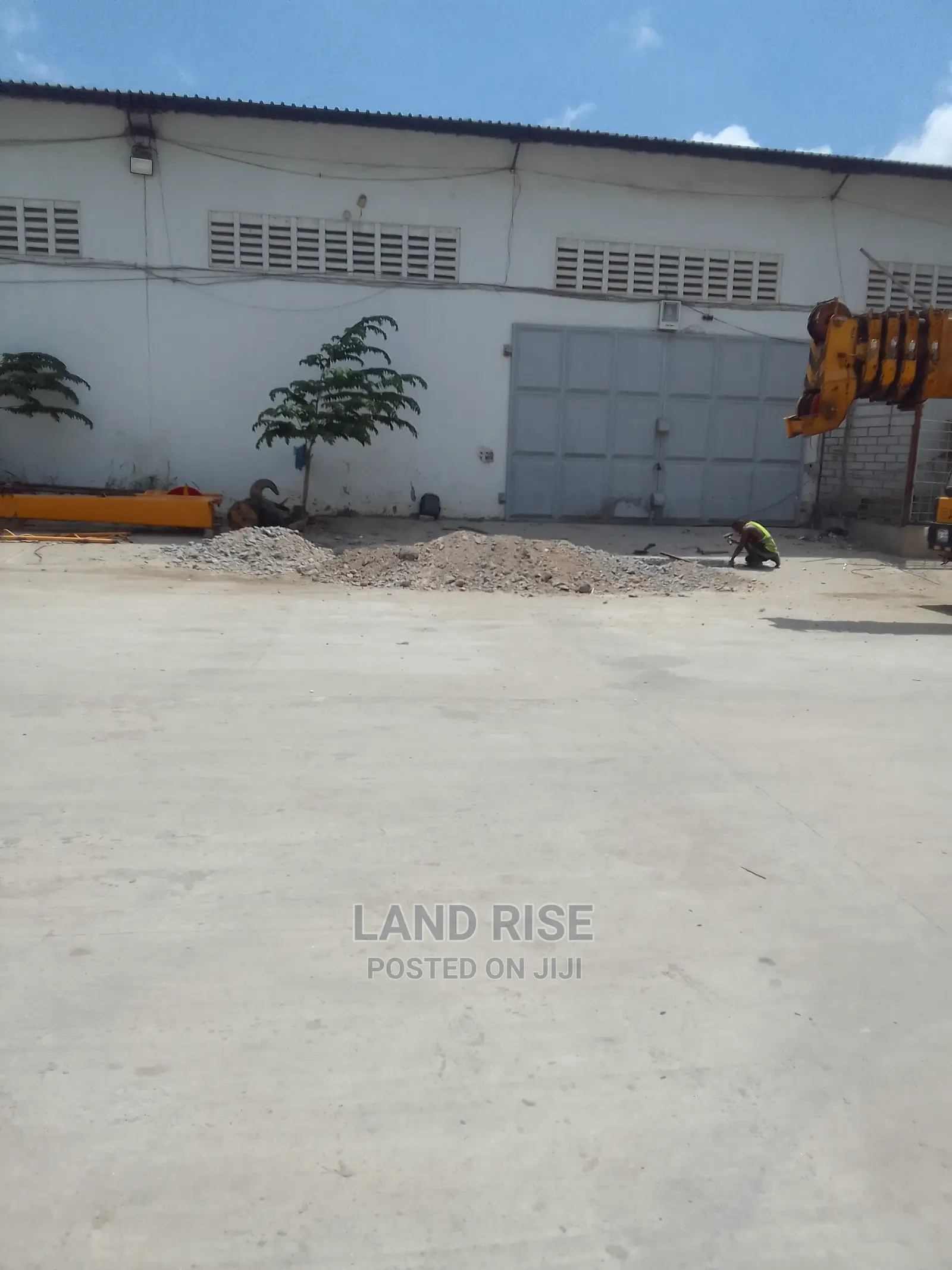 900 Sqm Warehouse in Nyerere Road in Vingunguti
