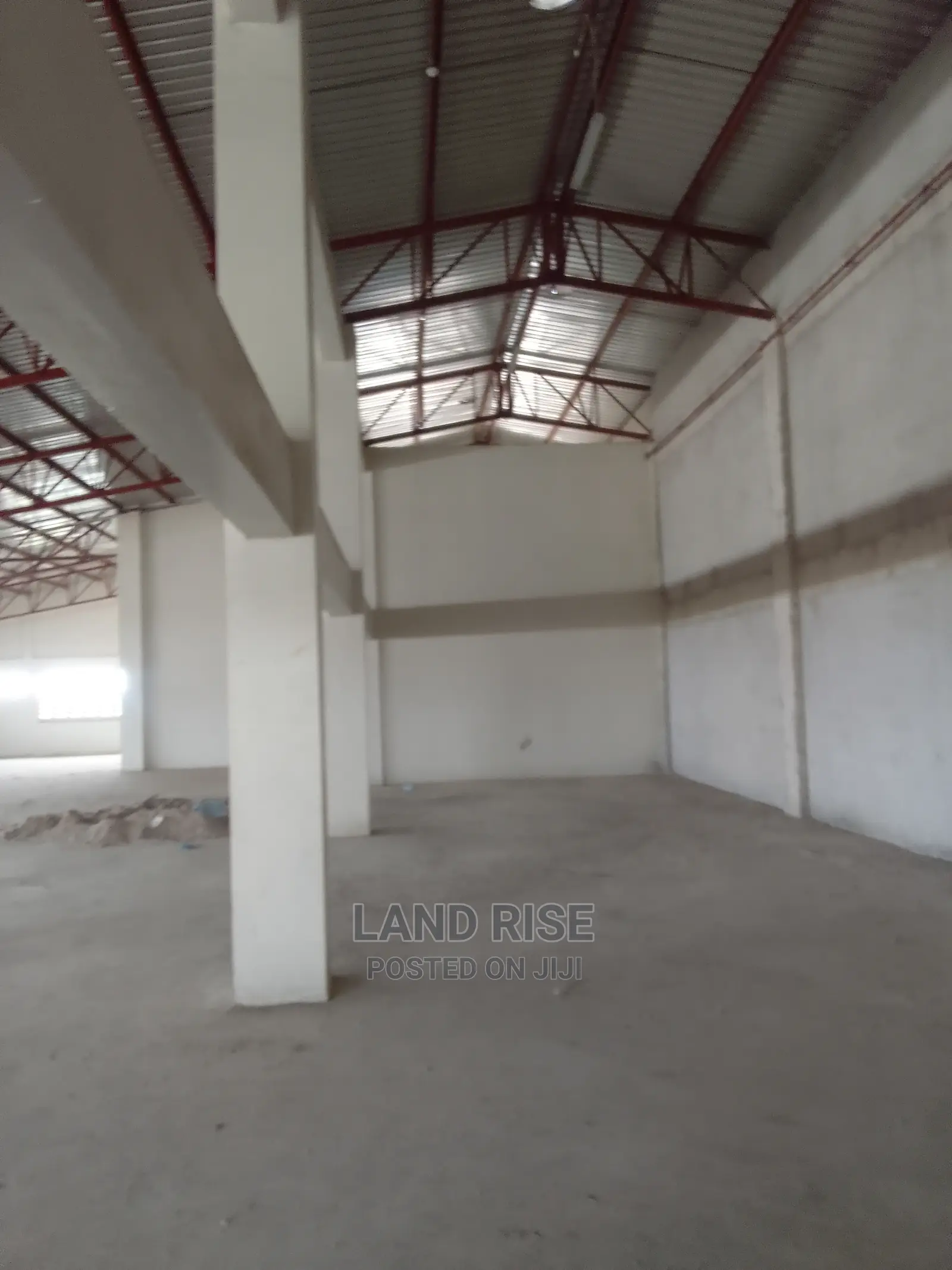 800 Sqm Warehouse in Vingunguti