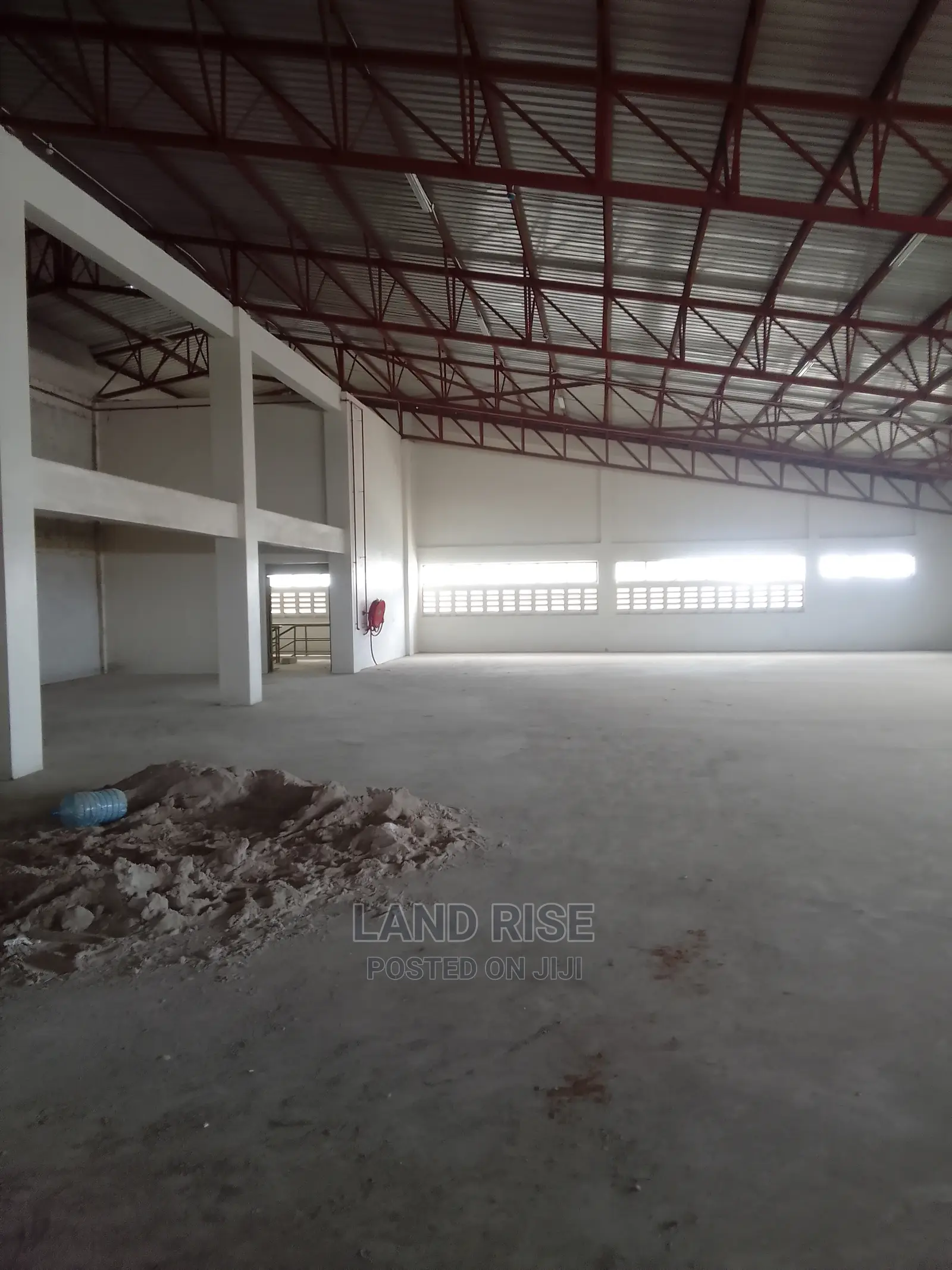 800 Sqm Warehouse in Vingunguti