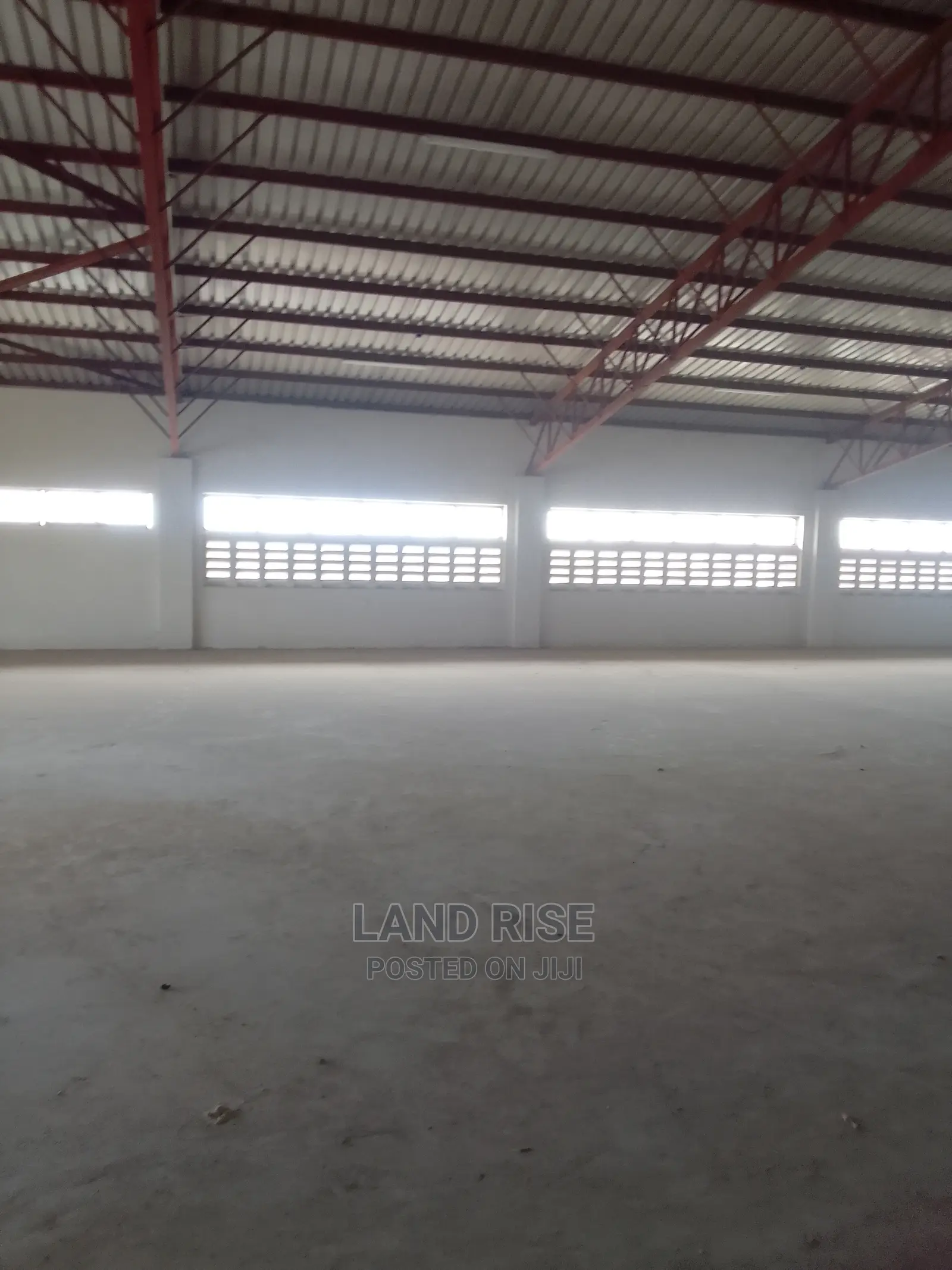 800 Sqm Warehouse in Vingunguti
