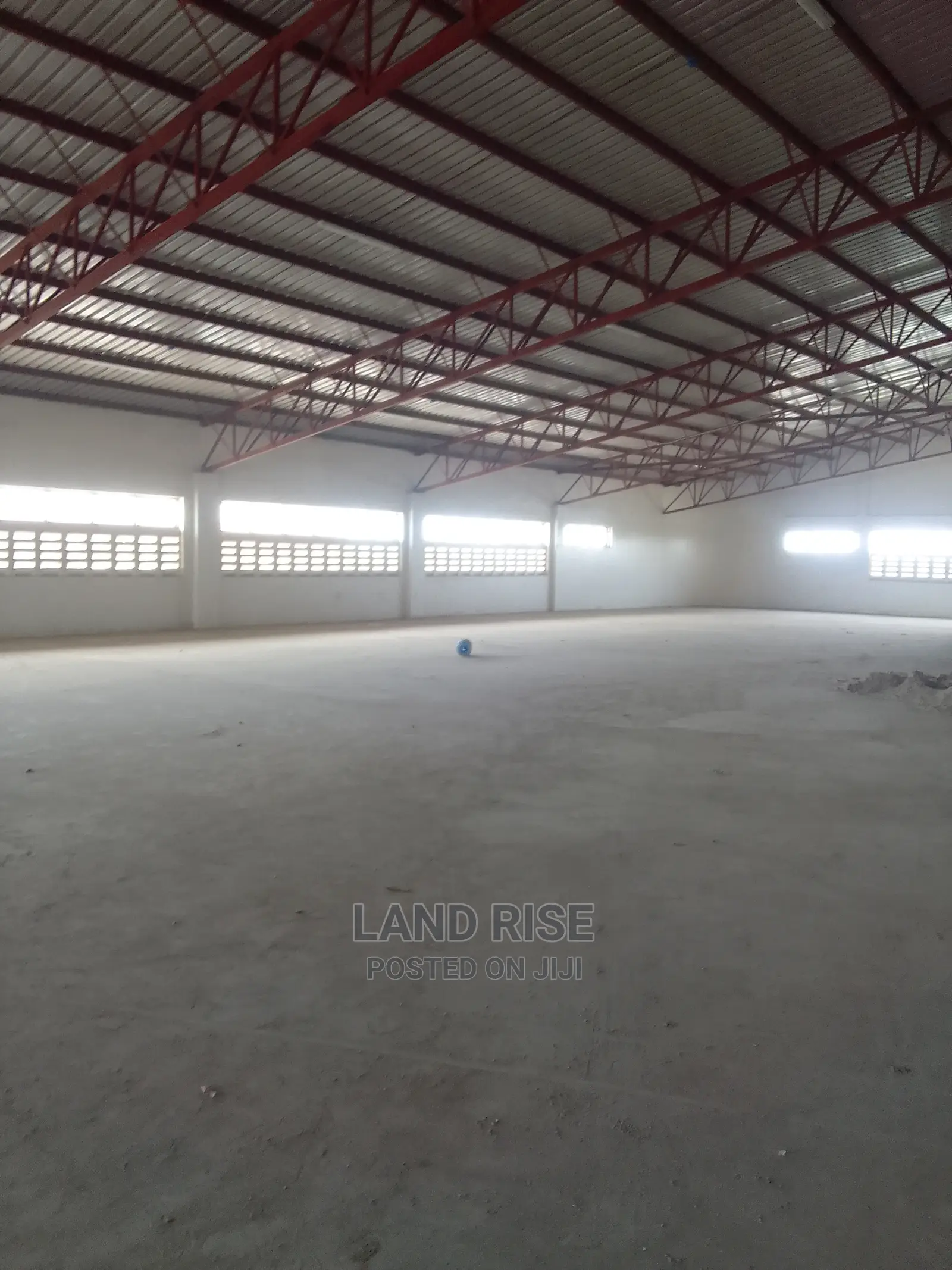 800 Sqm Warehouse in Vingunguti