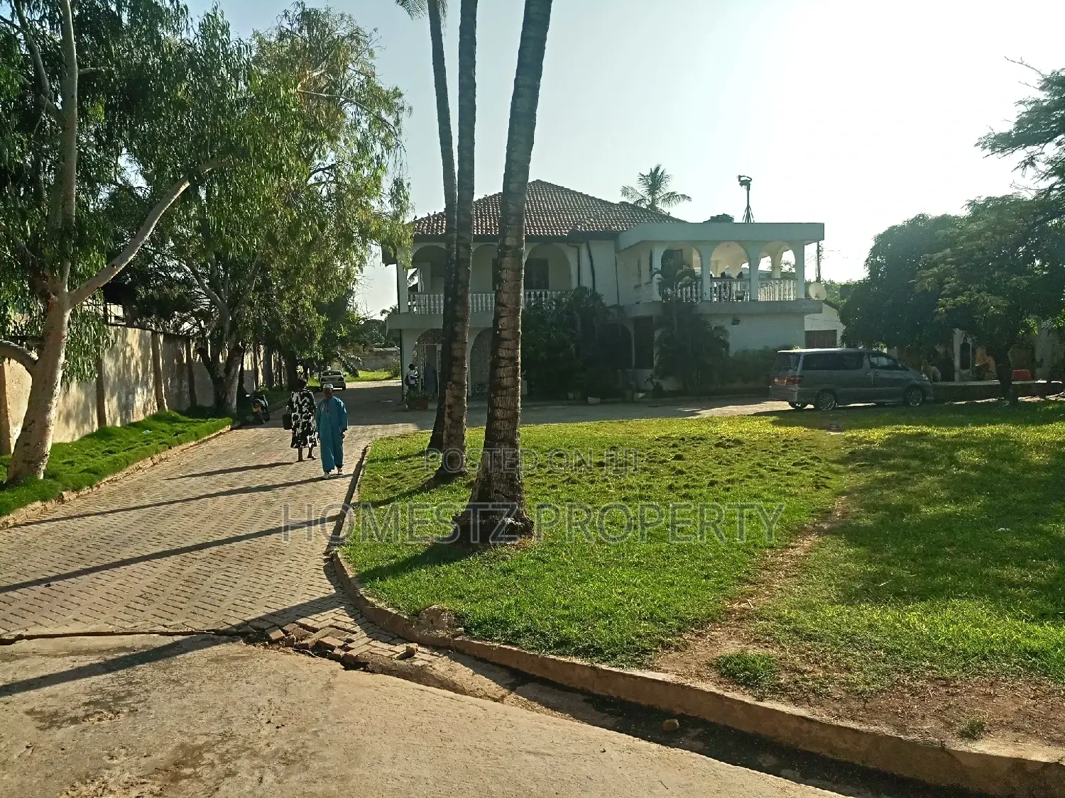 8bdrm Block of Flats in Mikocheni Mwalimu for Sale in Mikocheni