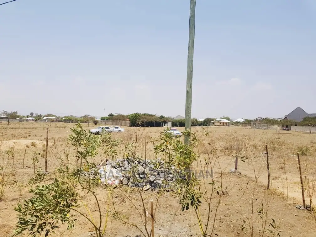 Viwanja Arusha Na Boma Ng’Ombe in Arusha
