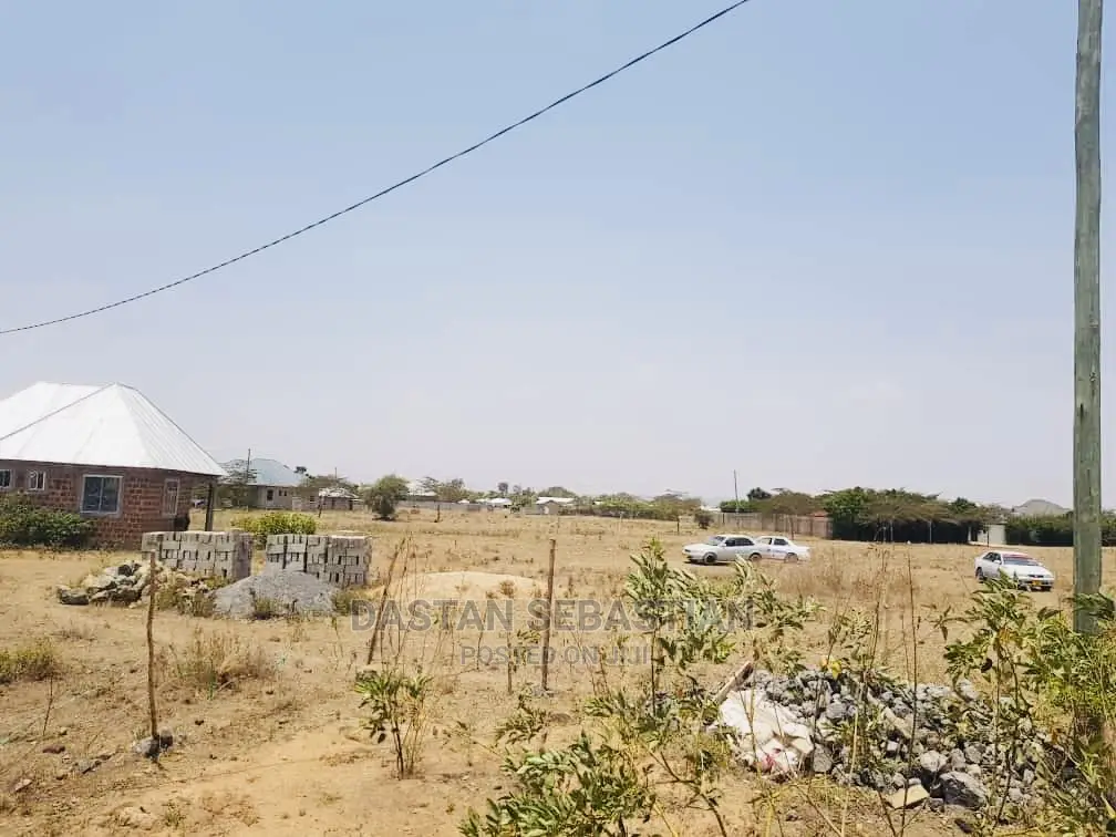 Vunja Bei Ya Viwanja in Arusha