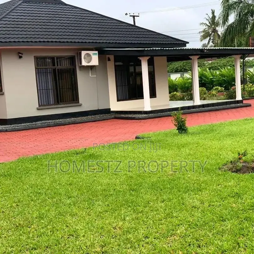 4bdrm House in Mbezi Beach Rainbow, Kinondoni for Sale in Kinondoni