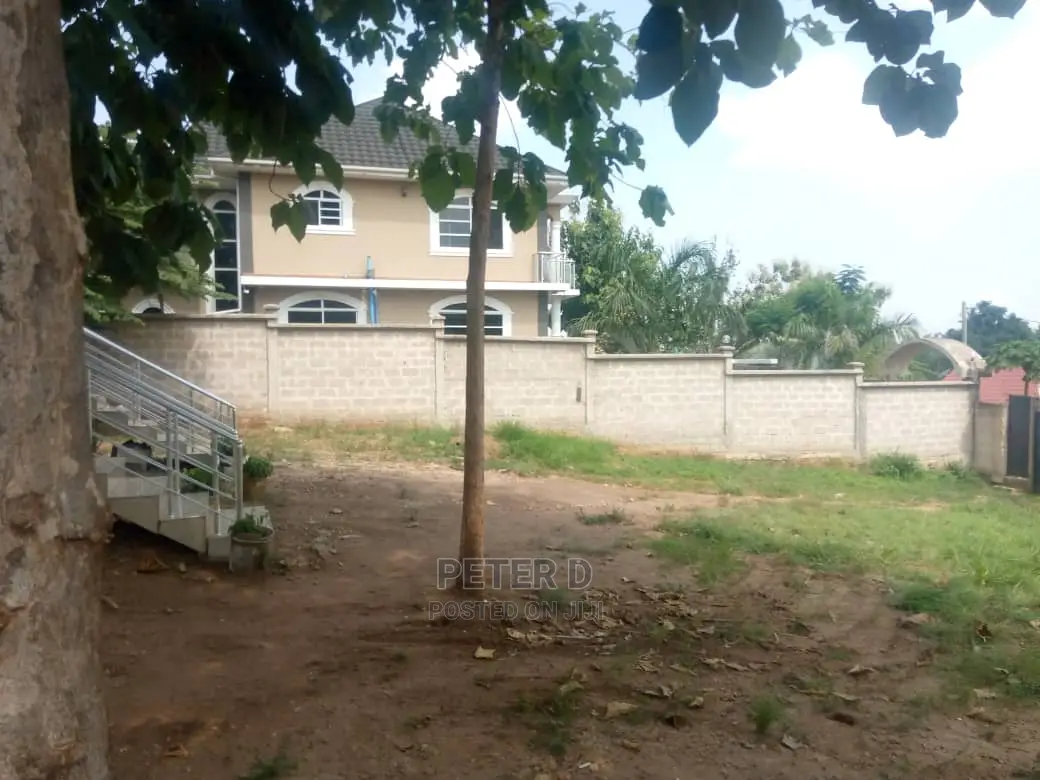 3bdrm House in Goba for Sale in Goba