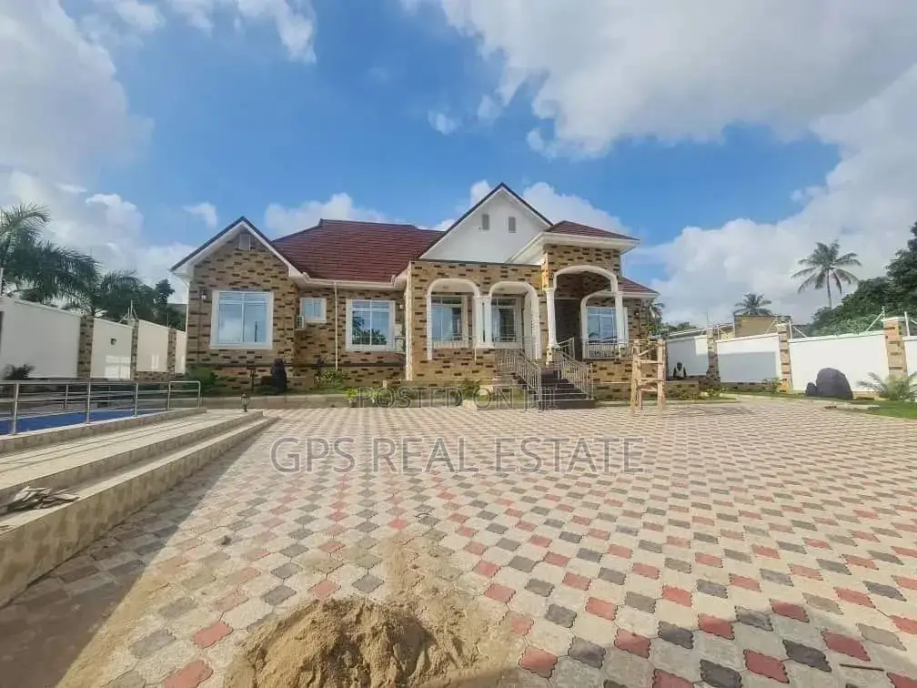 5bdrm Mansion in Goba Kwa Awadhi, Kinondoni for Sale in Kinondoni